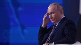 Putin celebraba los 99 dólares por barril como una tabla de salvación para financiar la guerra: los drones ucranianos llevan días destruyendo los puertos desde los que exporta ese petróleo