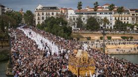 Alberto del Campo, antropólogo: "Cada vez estamos convirtiendo la Semana Santa en otro elemento más de desigualdad, de distinción, de diferencias"