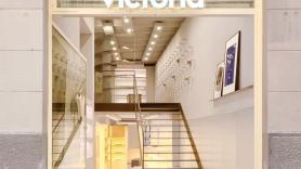 La fábrica española que hace zapatillas desde 1915 en La Rioja: quebró en 1999 y hoy vende en 56 países con una sede que genera su propia energía y no necesita calefacción ni aire acondicionado