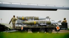 España cierra su espacio aéreo a vuelos de aviones involucrados en la guerra contra Irán