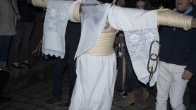 De los 'picaos' a la quema de Judas: las tradiciones de Semana Santa más curiosas o que parecen de otro siglo