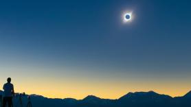Los cazadores de eclipses juegan en casa por primera vez en más de un siglo: "He viajado por medio mundo para verlos"