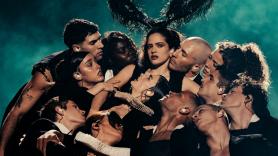 Y amén: la Rosalía más divina derrocha talento en un espectáculo visualmente arrollador