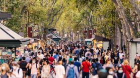 Lluís, arquitecto: "Se construye para el turista que está tres días, no para quien vive todo el año"