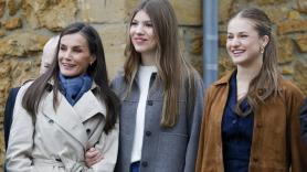 De la solemnidad del Viernes Santo en Carabanchel al misticismo del 'Lux Tour' de Rosalía: los planes de Letizia y sus hijas Leonor y Sofía en Semana Santa