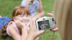 Las cámaras digitales de los 2000 vuelven a ponerse de moda: así está explotando el negocio en China