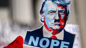 "Completamente desquiciado": piden inhabilitar a Trump tras sus insultos a Irán