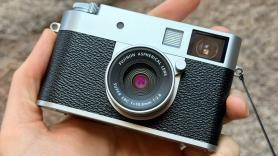 He probado la Fujifilm X half durante varias semanas: una cámara digital compacta que esconde mucho más de lo que parece