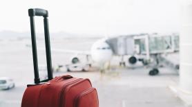 La UE cambia las normas del turismo: el 80% de los viajeros va al 10% de los destinos y Bruselas quiere redirigirlos a zonas rurales, montañas y regiones menos visitadas