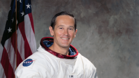 Los humanos vuelven a mirar a la Luna gracias a Artemis II: en su superficie todavía hay una fotografía que dejó allí un astronauta de la NASA hace medio siglo