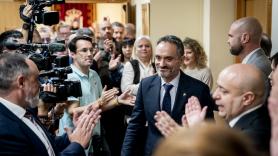 Dentro de la querella por acoso al alcalde de Móstoles: de "número 2" al "nuestras parejas no tenían por qué enterarse"