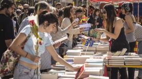 El motivo por el que se regala un libro y una rosa en Sant Jordi