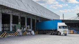 El escáner gigante que permite a los funcionarios de aduanas detectar contrabando sin abrir los camiones