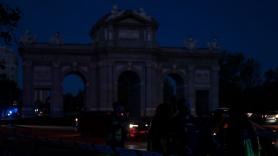 Y todo a media luz: qué sabemos sobre las causas que provocaron el gran apagón en España