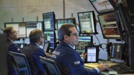 Un grupo de economistas con dos premios Nobel lanza una alternativa al trumpismo y al neoliberalismo: defienden los sindicatos, el Estado fuerte y la igualdad de género en el trabajo