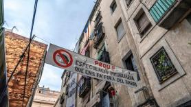 2.122 euros por 32 noches: una 'socimi' oferta pisos en el Raval por casi el doble del baremo del Ministerio de Vivienda mientras envía burofaxes a sus inquilinos de toda la vida