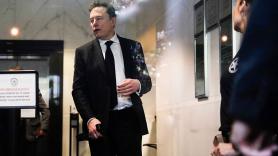 Elon Musk se autorretrata como benefactor de la humanidad: "Trabajo entre 80 y 100 horas por semana, no tengo casa de vacaciones, no tengo yate ni nada parecido"