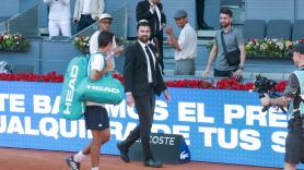 A muchos les impacta ver a quién saluda el tenista Rafa Jódar en la grada del Open de Madrid