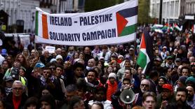 Un ingeniero del Ayuntamiento de Dublín, sobre la bandera de Palestina que lleva siete meses en su monumento más alto: "Alguien podría aparecer y dejar otra"