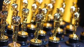 Un ganador del Oscar pierde su estatuilla: no se la dejaron subir al avión y ahora está desaparecida