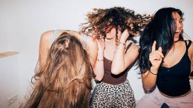 Los 11 comportamientos de la Generación Z que más estresan a los 'millennials'