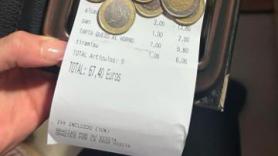 Más de 1.000 comentarios después de que un camarero enseñe cómo le han pagado una cuenta de 67 euros