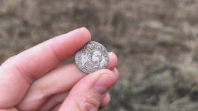Confirmado por arqueólogos: una moneda de 400 años revela el lugar exacto donde Felipe II fundó en 1584 la colonia perdida del Estrecho de Magallanes