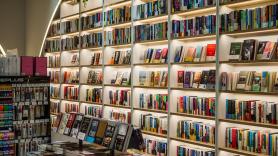 Sobrevivió a guerras, posguerras y pandemias en 175 años: la librería más antigua de España pide 60.000 euros para no morir por Amazon y grandes cadenas