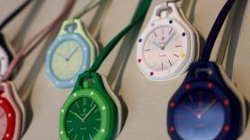 Esto es lo que ha ocurrido con la colección Royal Pop de Swatch y Audemars Piguet: colas kilométricas, gases lacrimógenos y peleas en Barcelona, Tokio o Londres