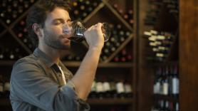 Un estadounidense que vive en España habla sobre lo que le ha pasado desde que entró en la tradición social del vino