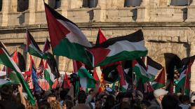 Los primeros deportados de la flotilla atestiguan las torturas de Israel: "Temía no volver a ver jamás a mi hijo"