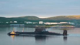 16 misiles nucleares y una sauna a bordo: los lujos del nuevo submarino que Rusia oculta en el Ártico