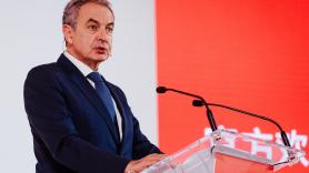 Zapatero ve "conjeturas disparatadas" en la UDEF y atribuye las acusaciones a que apoyó a Sánchez