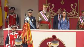 Se cae la bandera de España y lo que hace Felipe VI minutos después sorprende a diestro y siniestro