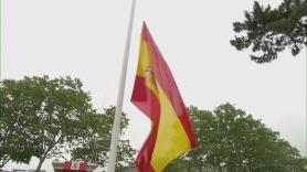Una experta en lenguaje no verbal hace este análisis de la reacción de Felipe VI mientras al caerse la bandera de España