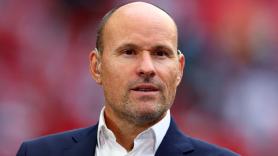 El exárbitro Mateu Lahoz luce un mensaje en su camiseta con el que da verdadero ejemplo