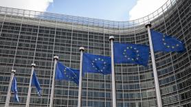 Bruselas insta a España a revisar al alza el IVA reducido de hoteles y restaurantes: "Tiene la mayor brecha de la UE"
