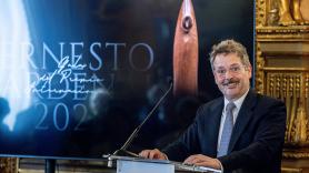 El consejero de Cultura de Ayuso dice ahora que sus palabras frivolizando sobre el calor de los niños en las aulas están "sacadas de contexto"