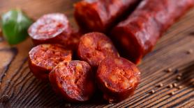 Lanzan una alerta alimentaria por salmonella en dos variedades de chorizo de la marca 'La Serrana'