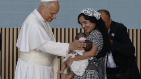 El primer día del papa León XIV en España, en imágenes: reyes, jóvenes, migrantes y música