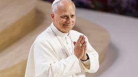 León XIV se reúne con víctimas de abusos en la Iglesia y les promete que sus propuestas servirán "de base" para futuras medidas