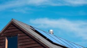 Compra una batería profesional para ganar dinero con la luz de sus paneles solares: pagó casi 15.000 euros, en tres meses ingresó 39 y ahora debe más de 30.000 con intereses
