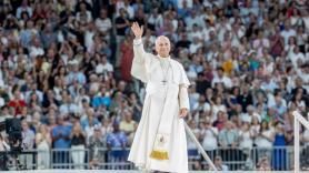 Un experto ve la actitud del papa en el Bernabéu y saca esta conclusión: destaca los dos mensajes que ha visto