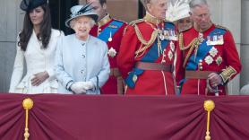 El giro de la casa real británica ante el cáncer: la apertura de Carlos III, el caso de Kate Middleton y el silencio que marcó a Isabel II, su marido y sus padres