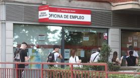 El paro baja en 213.300 personas en el segundo trimestre, y la ocupación sube a máximos históricos