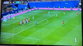Hay a quien le chirría (y no poco) lo que se ve en esta imagen de TVE durante el España-Cabo Verde