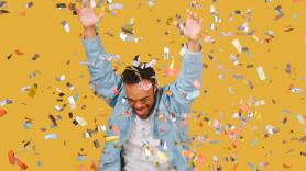 Un inmigrante sin papeles ganó medio millón en la lotería en Italia y no podía cobrarlo: ahora celebra algo que valora aún más, su permiso de residencia