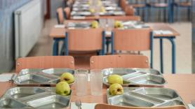 Consumo excluirá ultraprocesados y bebidas con azúcar añadido de desayunos y meriendas en los centros educativos