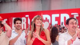 El juez Peinado envía a juicio a Begoña Gómez, le retira el pasaporte y le prohíbe salir del país