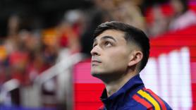 Pedri reacciona a la foto que más juego ha dado del partido de España